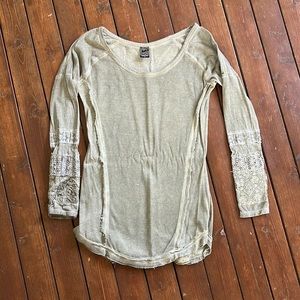 Boutique off shoulder sweater, free people style